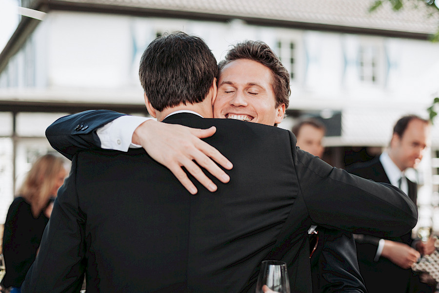 Katja Velmans Hochzeitsfotograf Düsseldorf – Freie Trauung im Landhaus Mönchenwerth