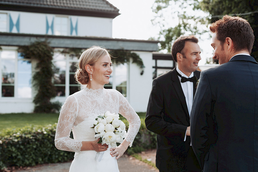 Katja Velmans Hochzeitsfotograf Düsseldorf – Freie Trauung im Landhaus Mönchenwerth
