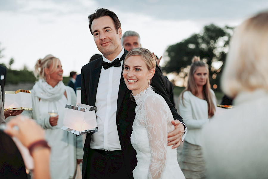 Katja Velmans Hochzeitsfotograf Düsseldorf – Freie Trauung im Landhaus Mönchenwerth