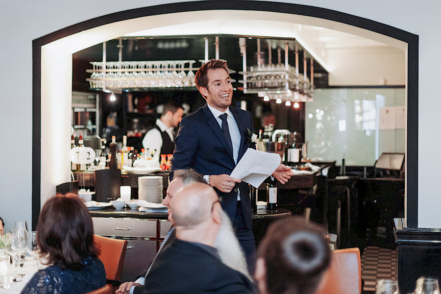 Katja Velmans Hochzeitsfotograf Düsseldorf – Freie Trauung im Landhaus Mönchenwerth