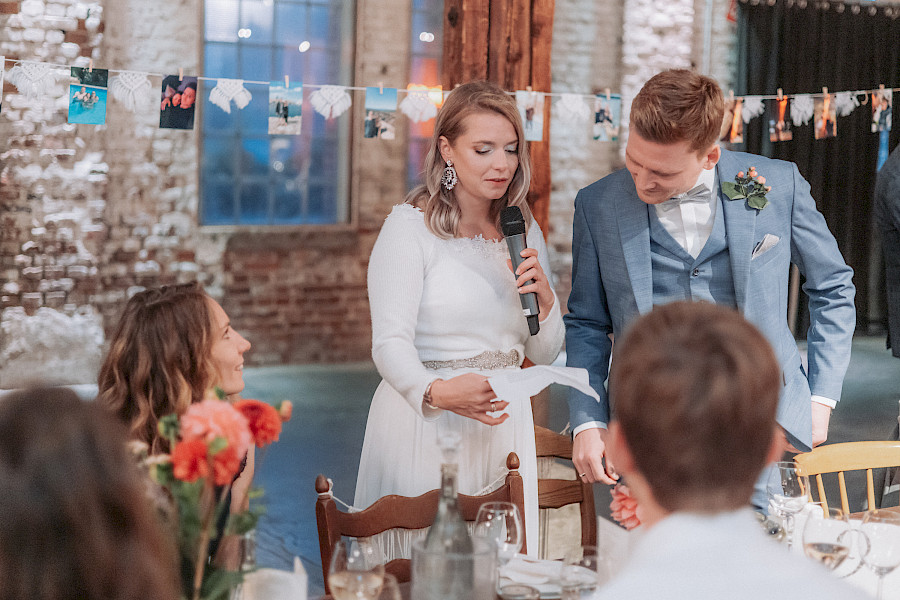 Katja Velmans Hochzeitsfotograf Düsseldorf – Imken und Florians kirchliche Trauung im Gare du Neuss