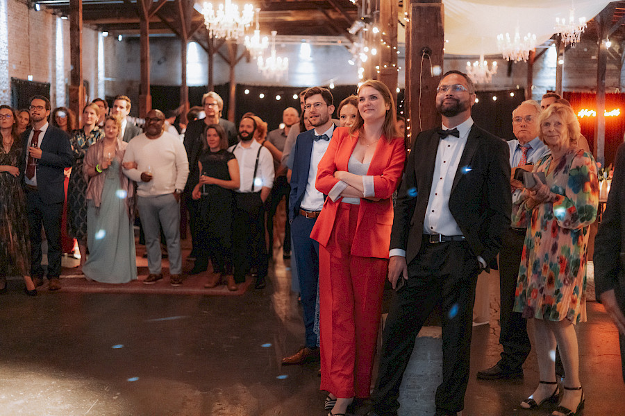 Katja Velmans Hochzeitsfotograf Düsseldorf – Imken und Florians kirchliche Trauung im Gare du Neuss